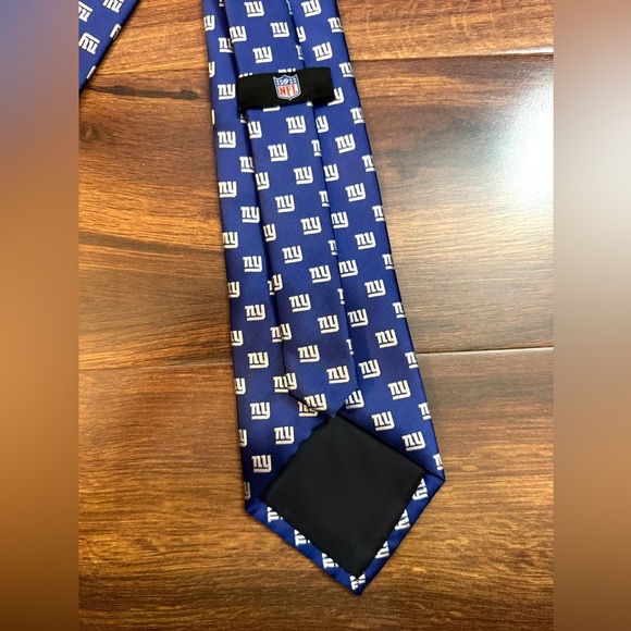 NY GIANTS Navy and White Logo Tie - Picture 5 of 10
